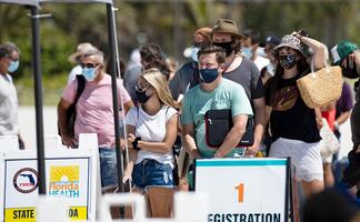 Covid-19: Florida ya no pide prueba de residencia para recibir vacuna