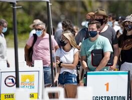 Covid-19: Florida ya no pide prueba de residencia para recibir vacuna