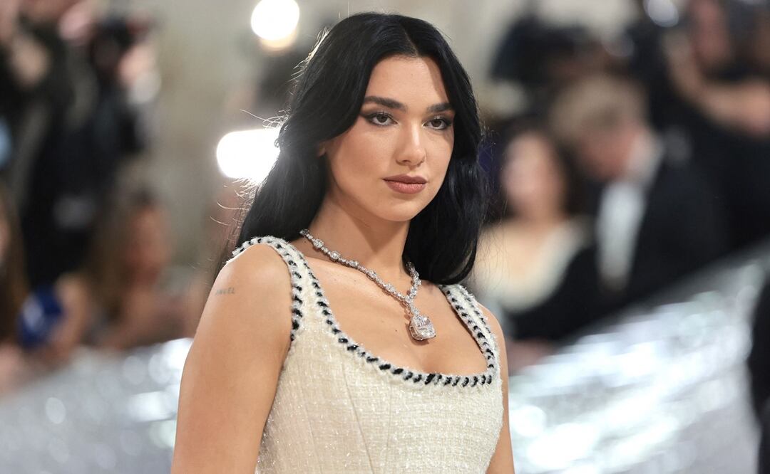 Dua Lipa modeló dimiutos looks 'aesthetics' en Instagram. Foto: AFP