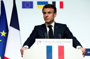 Macron promete prohibir redes sociales a menores de 15 años en Francia