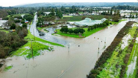 Más de 14 millones de personas en alerta en California por "lluvias catastróficas". VIDEO