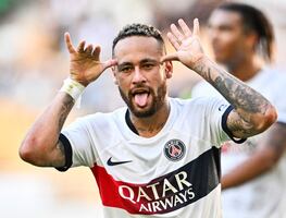 Sin Messi ni Mbappé, Neymar brilla como la única estrella del París SG