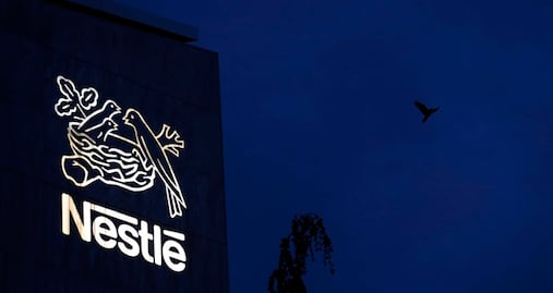 Nestlé pondrá fin a los popotes de plástico en sus productos