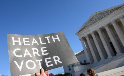 Corte Suprema rechaza invalidar emblemática ley “Obamacare”