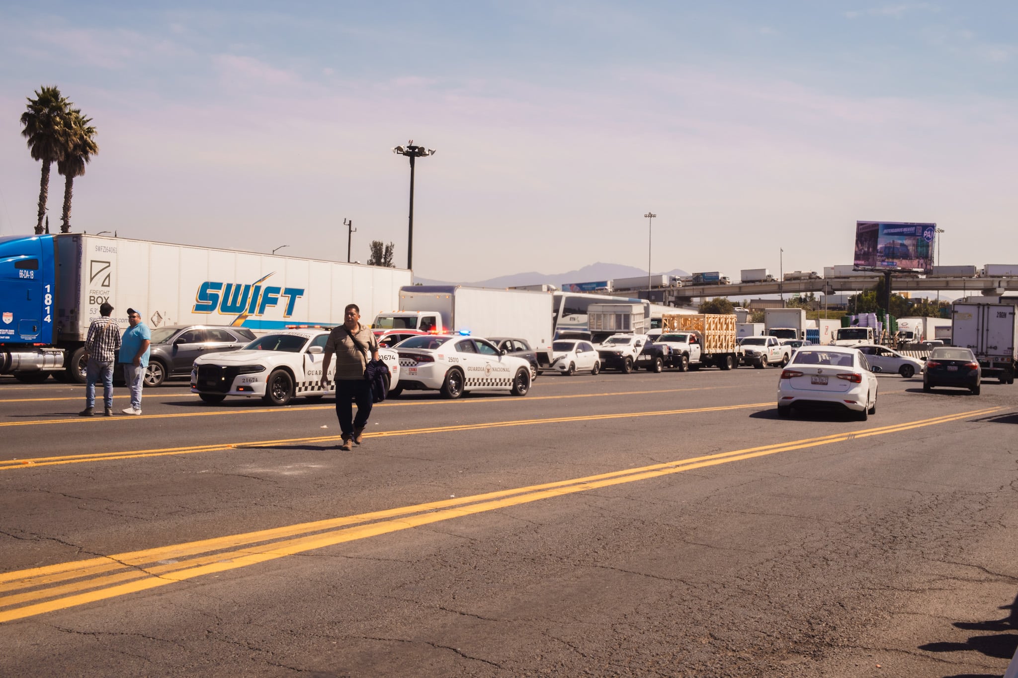 RT @Vive_USA: Bloqueo en la México–Pachuca: fila de hasta 7 km rumbo a la Ciudad de México