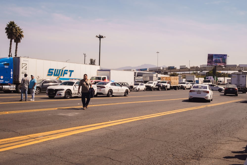 Bloqueo transportistas 3 de noviembre. ¿Qué vialidades están cerradas en Edomex? ¿Cómo está la México-Querétaro? Foto Osmar Alvarado | El Universal