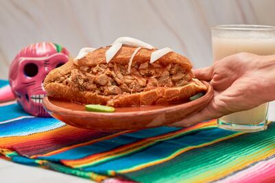 La torta ahogada, de Guadalajara, se consagra entre los mejores sándwiches del mundo, según Taste Atlas