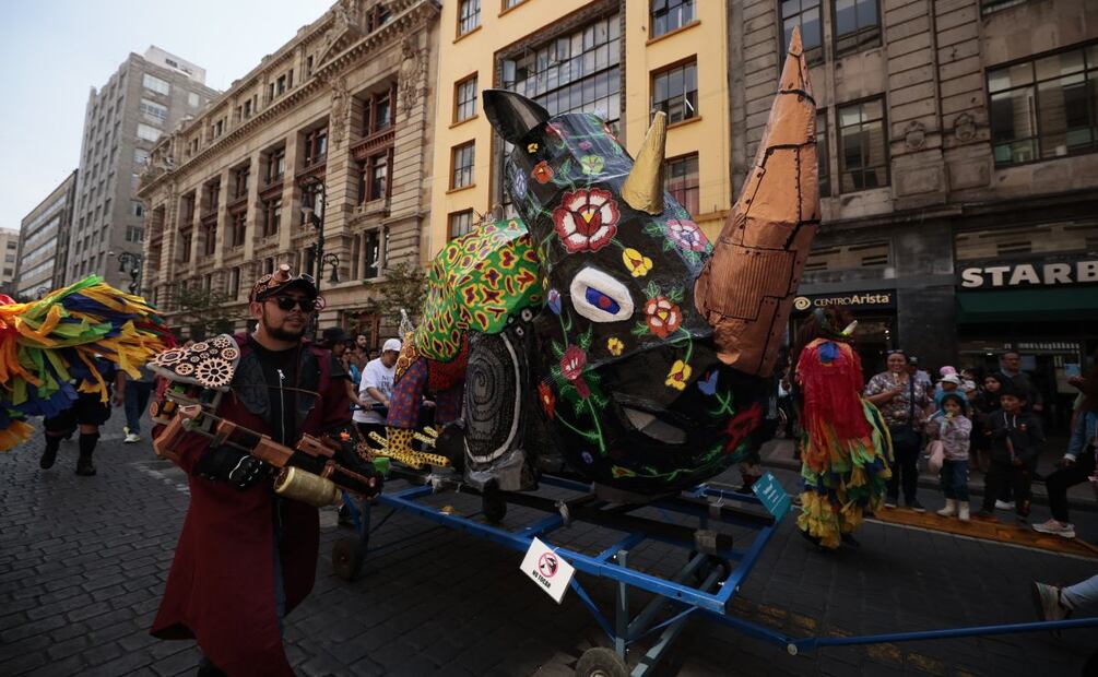 Alebrijes en CDMX. Foto: EFE/José Méndez