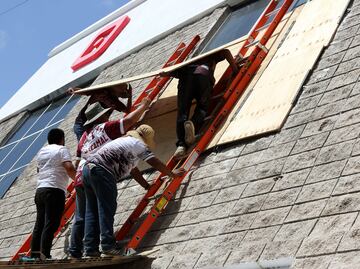 Quintana Roo se prepara para el impacto del huracán Beryl; alistan refugios y evacuaciones