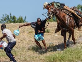 "No reflejan quiénes somos": EU ordena investigación tras violencia contra haitianos