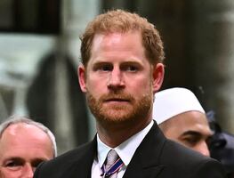 Príncipe Harry llega a Londres para visitar a su padre, el rey Carlos III, ¿habrá reconciliación familiar?