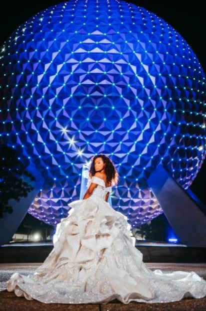 Lanzan vestido de novia en honor a los 50 años de Walt Disney World