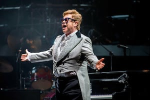 Elton John regresa a México con conciertos de despedida en el Estadio Azteca. ¿Cuánto costarán los boletos?