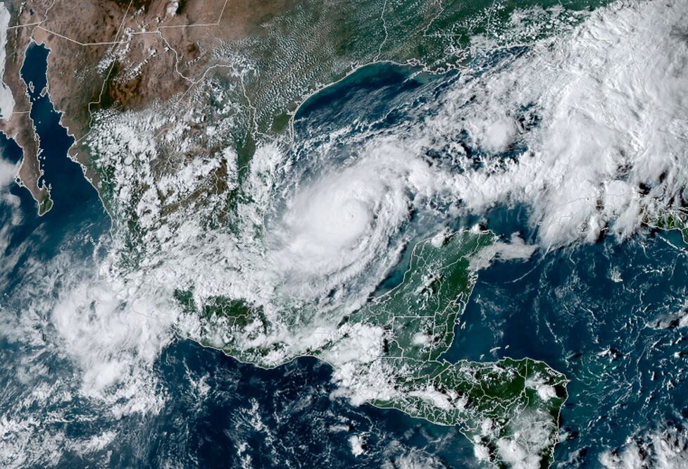 Huracán Milton se intensifica a categoría 4; amenaza costas de México y Florida. "AFP PHOTO / NOAA / RAMMB"