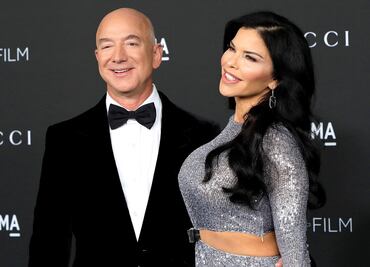 Novia de Jeff Bezos conquista Instagram con bikini en la playa