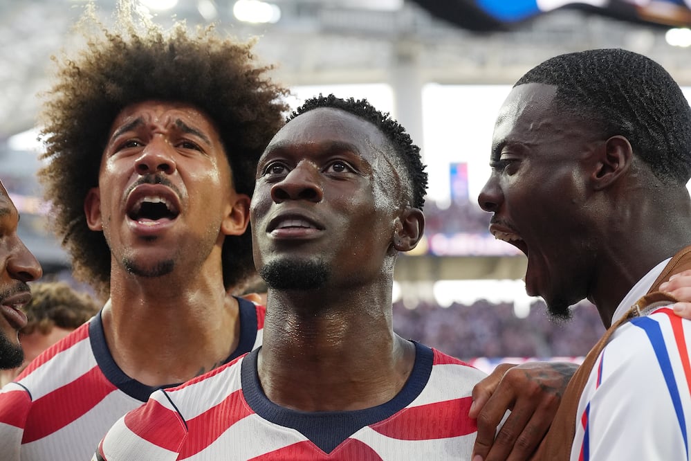 EU debuta en su Mundial con goleada de 4-1 ante Paraguay. Foto: EFE/ Omar Alonso