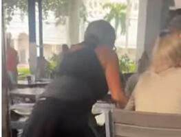 Pitbull arranca oreja a cachorro en restaurante de Florida; “Sacrifíquenlo”, pide testigo