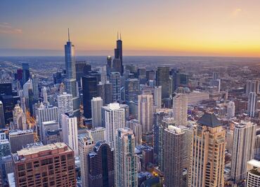 360 Chicago, el mirador de vértigo que te inclina sobre el cristal