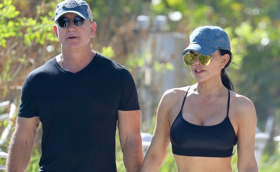 Jeff Bezos, Lauren Sanchez. Photo © 2023 Backgrid/The Grosby Group