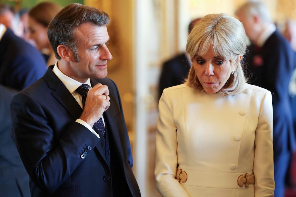 Brigitte Macron apela ante tribunal tras acusaciones de que “nació hombre”. Foto: AFP
