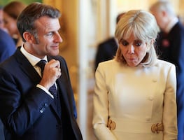 Brigitte Macron apela ante tribunal tras acusaciones de que “nació hombre”