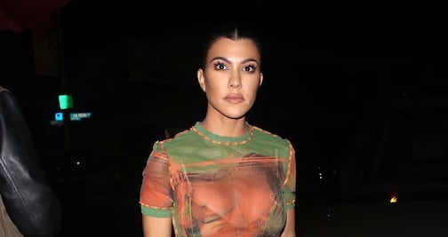 Kourtney Kardashian enciende 'Instagram' con diminuto atuendo
