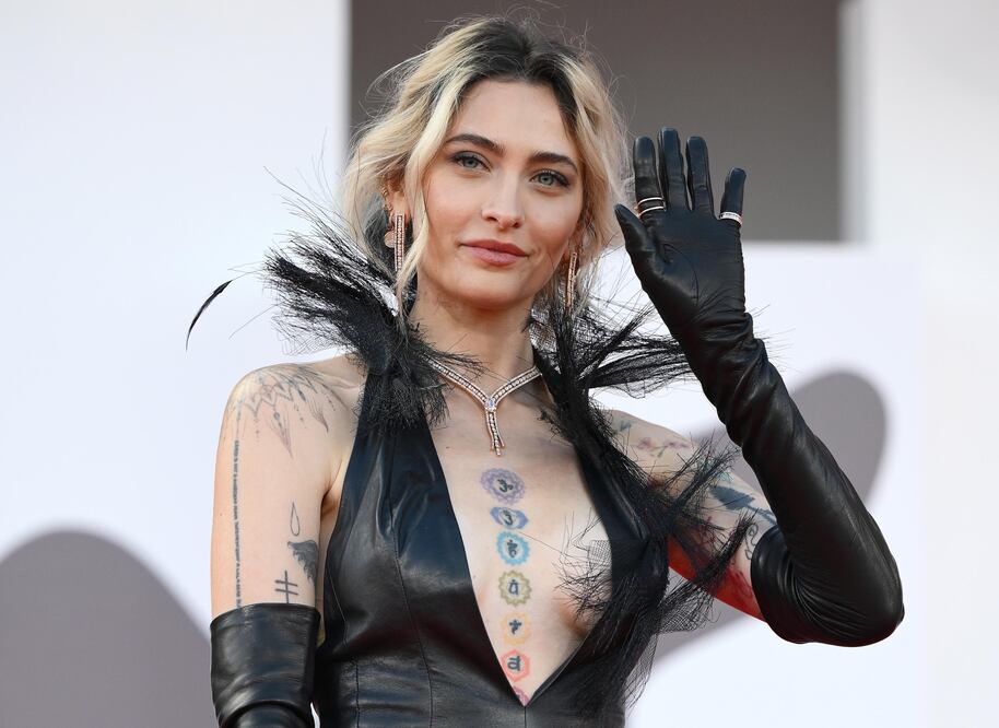 Paris Jackson roba miradas en París: vestido con abertura y joyería de lujo en desfile de Tom Ford. Foto: EFE