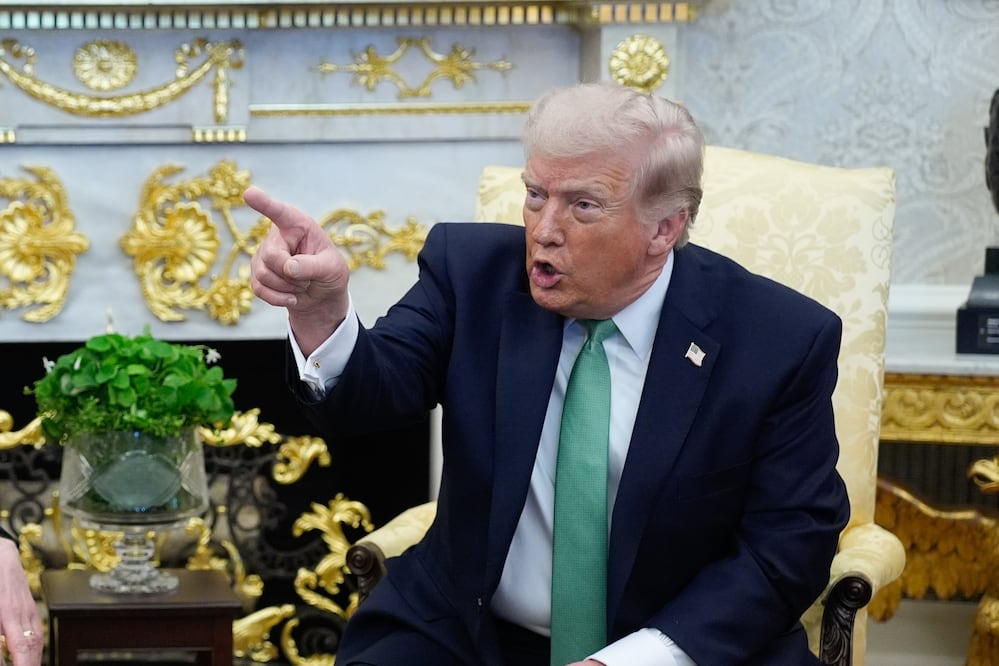 Trump explota contra Joe Kent tras renunciar como jefe antiterrorismo en EU: "Era débil en seguridad". Foto: EFE/EPA/YURI GRIPAS / POOL