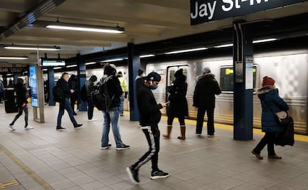 NY endurece restricciones en la ciudad por avance de Covid