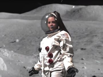 La NASA adapta canción de Ariana Grande para promocionar misión lunar