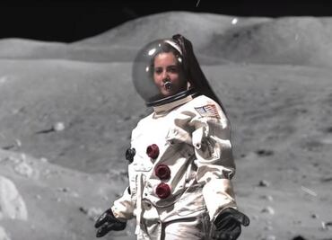 La NASA adapta canción de Ariana Grande para promocionar misión lunar