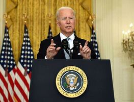 Biden acusa a Trump de convertir la crisis migratoria "en un arma"