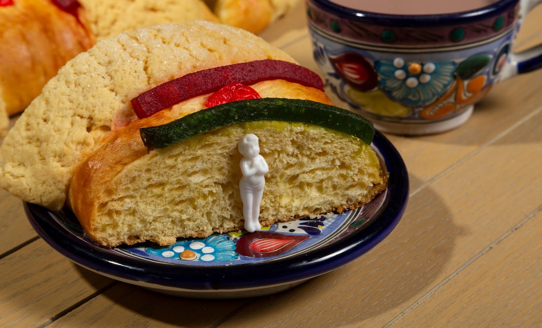 Día de Reyes 2025. ¿Qué pasa si te sale el muñeco en la rosca?¿Cuál es su significado? iStock/camaralenta