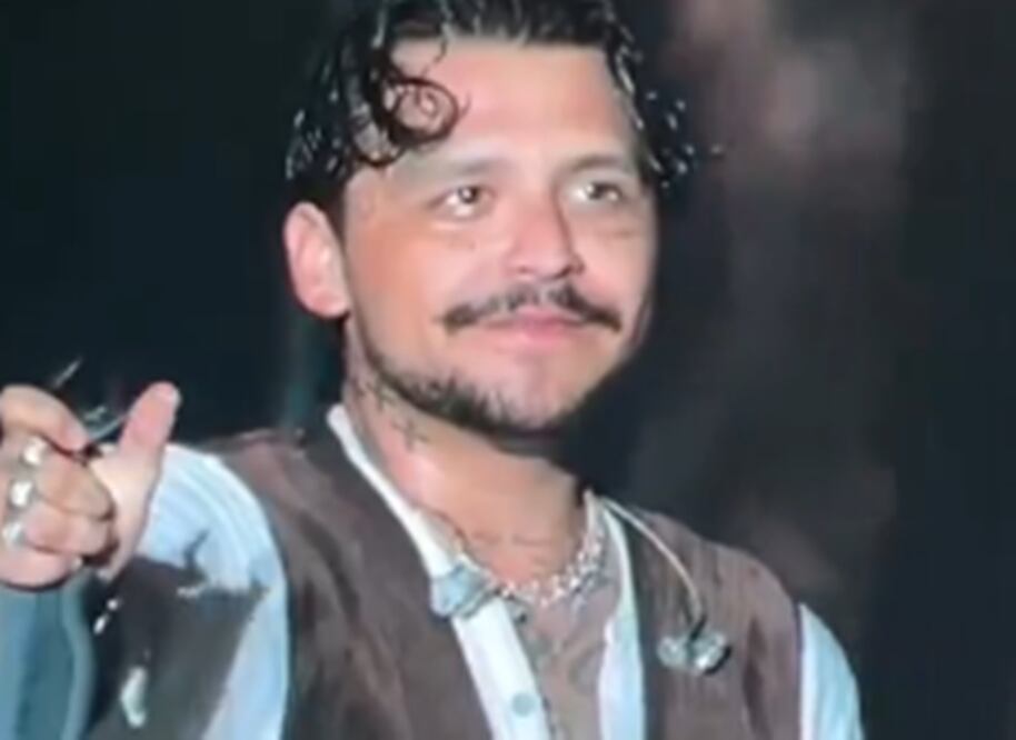 Estudiantes de la UANL abuchean a Ángela Aguilar en concierto de Nodal: reacción de Christian se viraliza. Foto: Captura de pantalla / tiktok