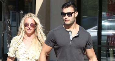 Britney Spears presume abdomen plano durante paseo en California