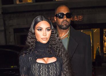 Kim Kardashian 'enciende' con vestido tejido y traslúcido