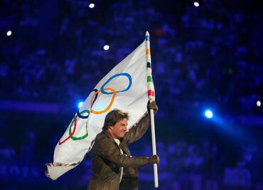 “Voy en camino”. Tom Cruise se roba el espectáculo de los Juegos Olímpicos rumbo a Los Ángeles 2028