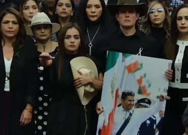 Grecia Quiroz asume la alcaldía de Uruapan tras el asesinato de su esposo: “El Movimiento del Sombrero no lo callaron”