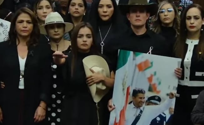 Grecia Quiroz asume la alcaldía de Uruapan tras el asesinato de su esposo: “El Movimiento del Sombrero no lo callaron”