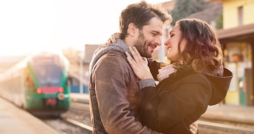 ¿Cuánto gastan los estadounidenses en un anillo de compromiso?