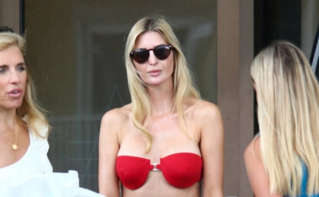 Ivanka Trump presumió su esbelta figura en la playa. Foto: Grosby Group