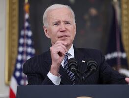 EU empezará a compartir vacunas con otros países en verano: Biden