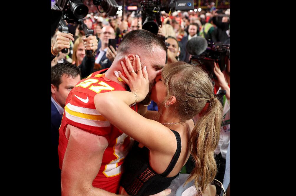 Travis Kelce celebra su Super Bowl con Taylor Swift y ya planea el tercer anillo con los Chiefs. Foto AFP