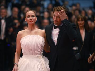 Cannes 2025: Jennifer Lawrence y Robert Pattinson roban miradas en la alfombra roja
