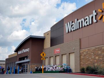 ¿Adiós a Walmart? En medio del boicot de latinos, la cadena cerraría varias sucursales