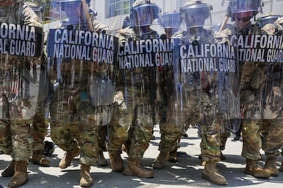 Protestas en Los Ángeles. Newsom demandará a Trump por despliegue no autorizado de la Guardia Nacional