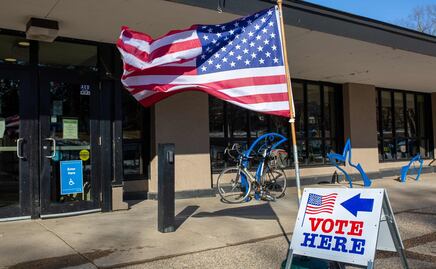 ¿Quiénes son los demócratas que siguen en la carrera contra Trump?
