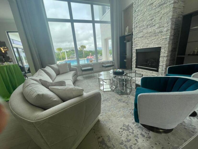 Tour por una lujosa y 'soñada' casa de vacaciones en Kissimmee, Florida