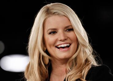 Jessica Simpson se despide de vacaciones en México con microbikini