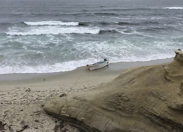 Naufragio de migrantes en la costa de San Diego deja un muerto